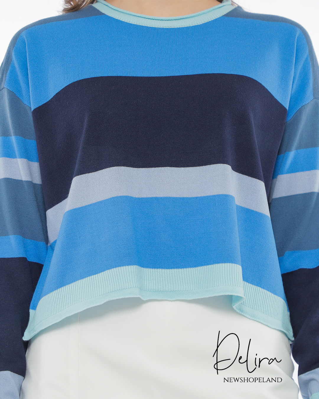 THE SWEATERROOM Delira Crop Sweater Premium