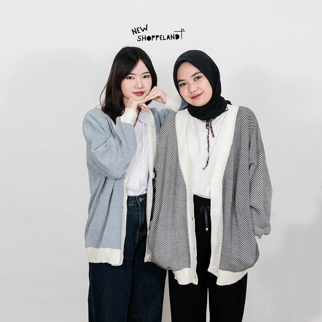 Nevine Oversize Knit Cardigan