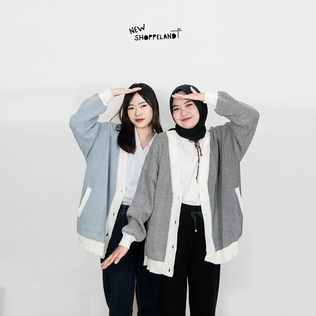Nevine Oversize Knit Cardigan