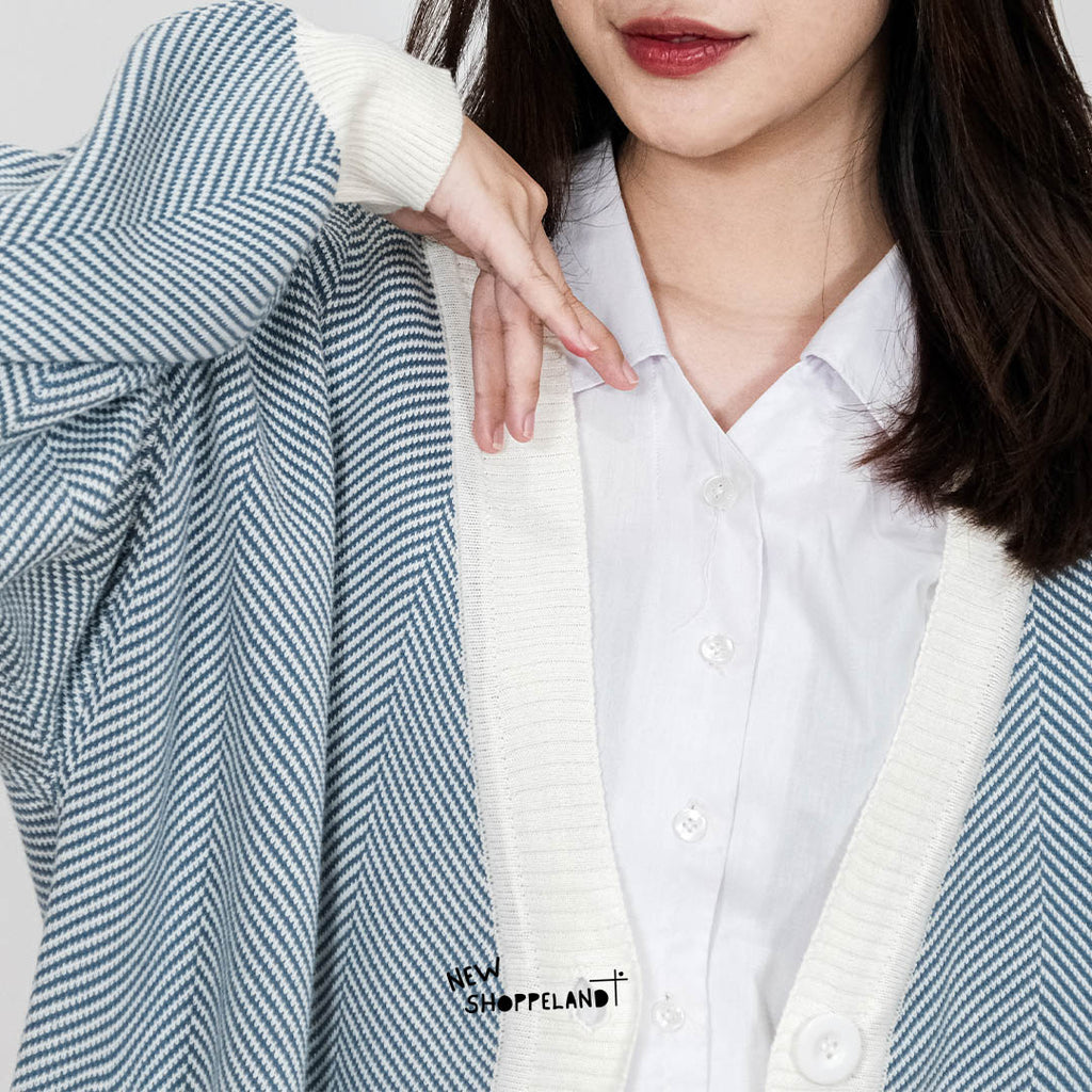 Nevine Oversize Knit Cardigan