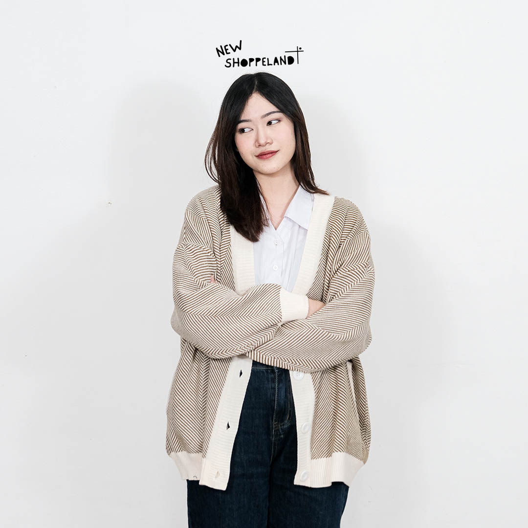 Nevine Oversize Knit Cardigan
