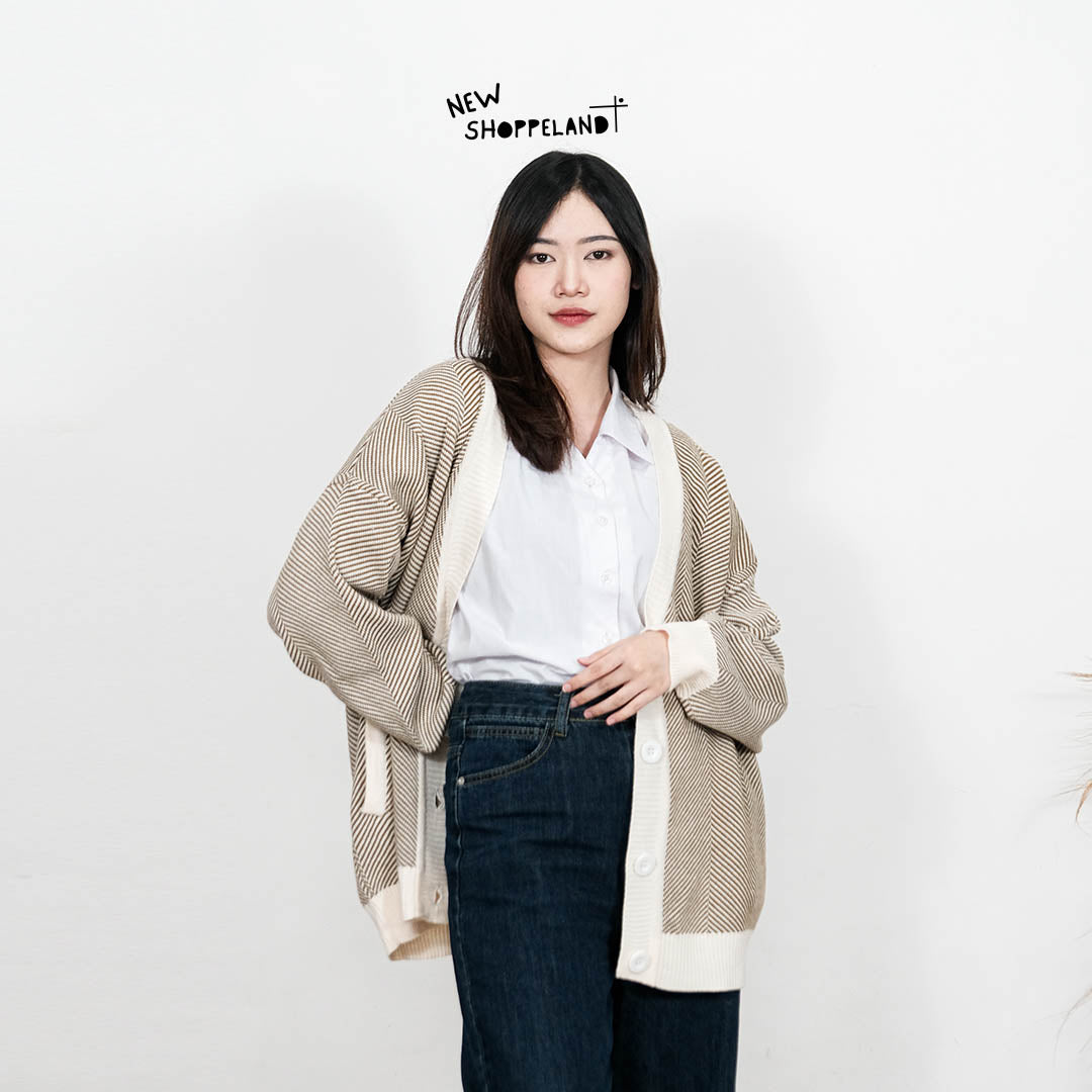 Nevine Oversize Knit Cardigan