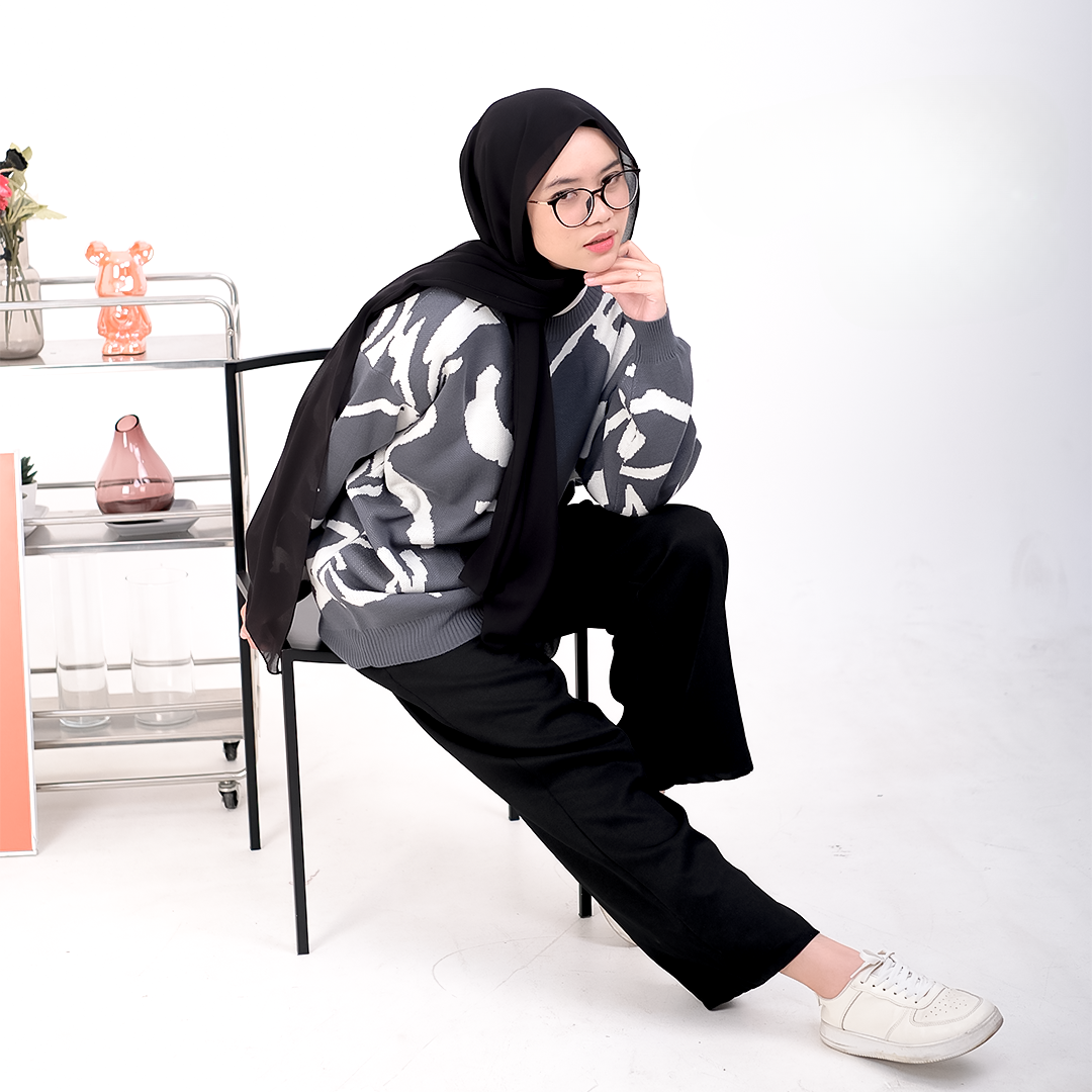 Daren Abstract Crewneck Knit Sweater