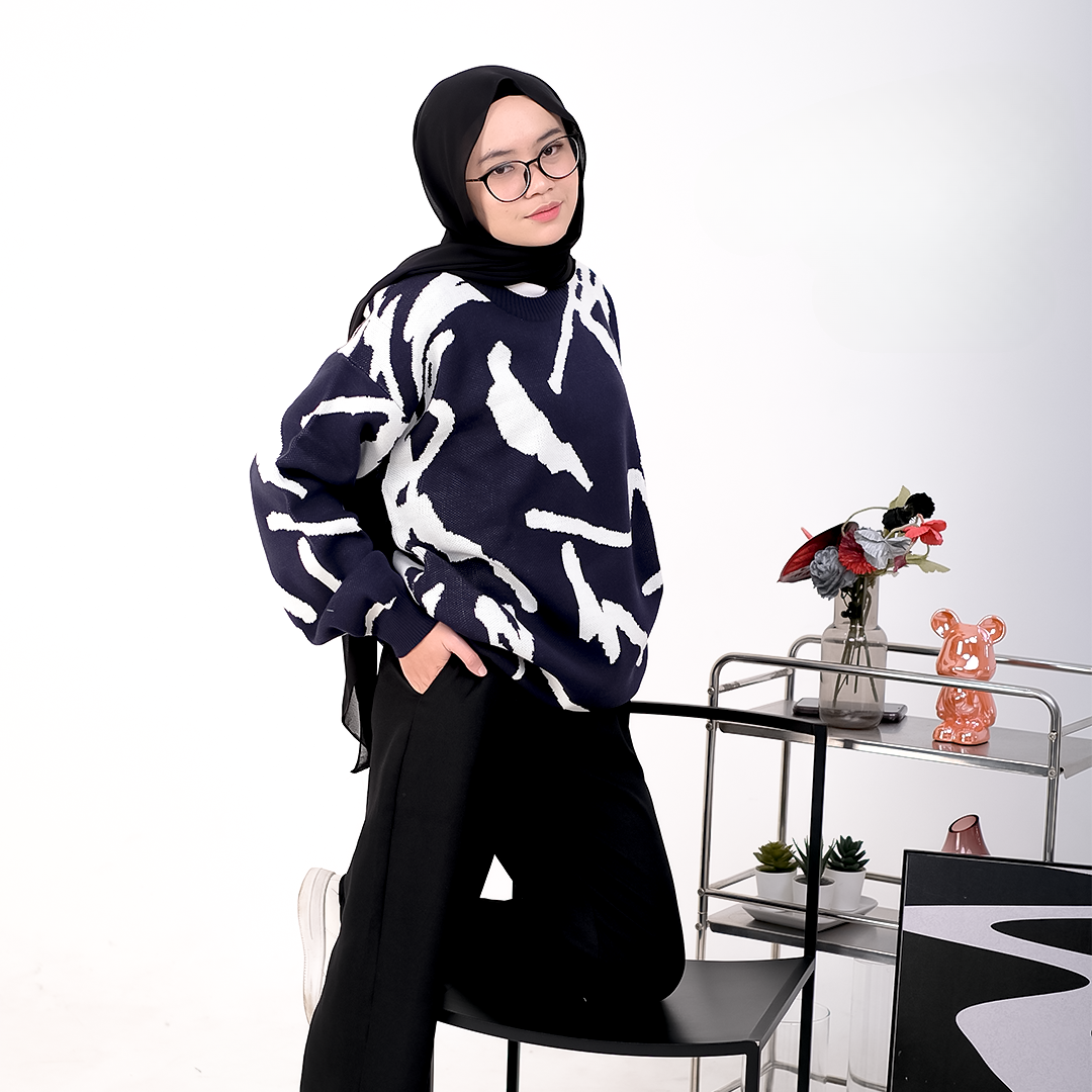 Daren Abstract Crewneck Knit Sweater
